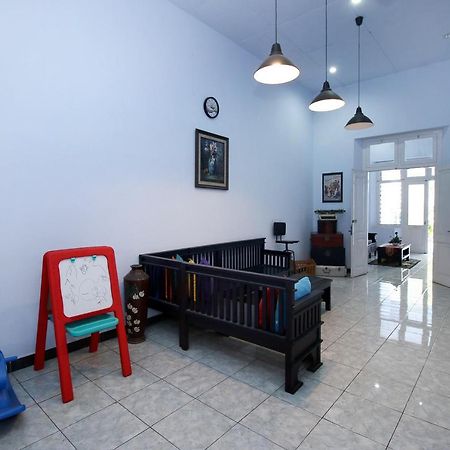 Reddoorz Near Stasiun Lawang Hotell Exteriör bild